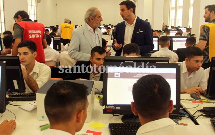 PASO: Realizaron un ensayo del escrutinio provisorio