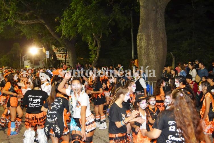 La fiesta de carnaval le puso calor al otoño santotomesino. (Foto: Municipalidad de Santo Tomé)