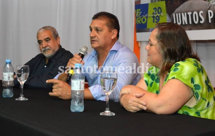 Pedro Uliambre va por la renovación de su mandato como presidente comunal de Sauce Viejo.