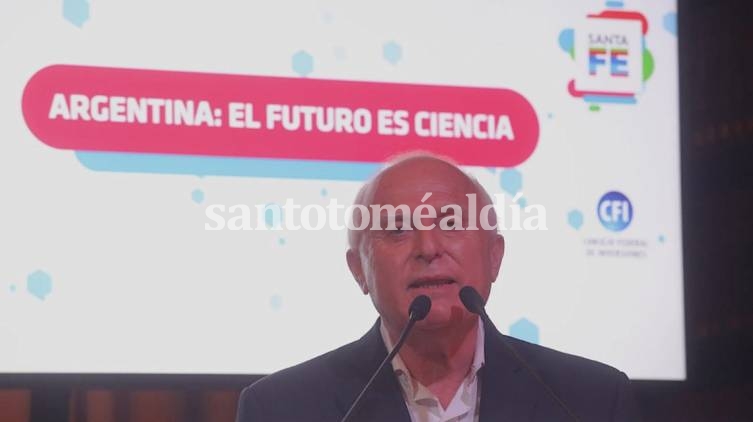 Lifschitz: “La ciencia y la tecnología son esenciales para construcción de un proyecto de país”