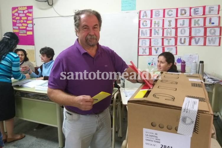 Buniva votó y destacó que 