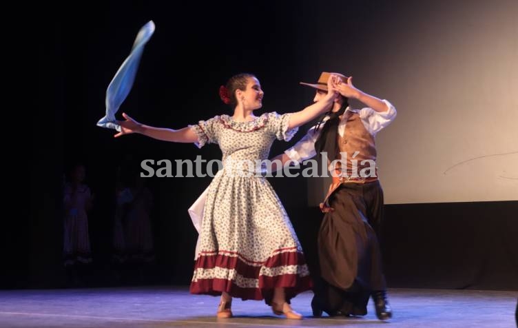 Se realizó la gala lírica por el 25 de Mayo. (Foto: Municipalidad de Santo Tomé)