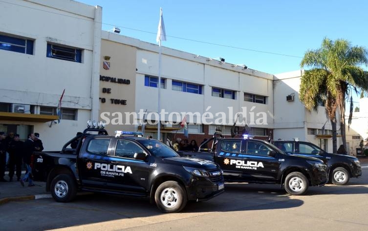 Los nuevos móviles policiales que recibió la ciudad. (Foto: Municipalidad de Santo Tomé)