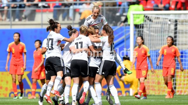 Las Alemanas celebran el gol del triunfo ante China (FIFA)