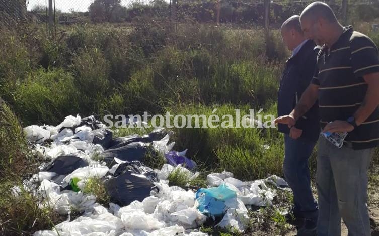 Piden limpieza y saneamiento en la zona aledaña a la plazoleta Las Baleares