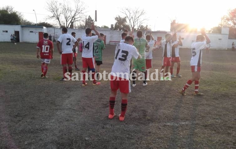 Floresta cayó con uno de los animadores del torneo