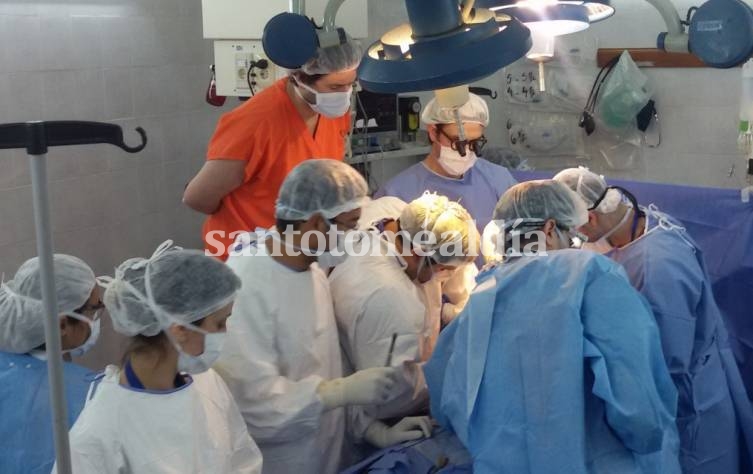 Un trasplante inédito fue posible gracias a dos donantes santafesinos