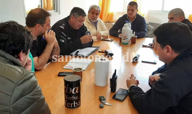 Sauce Viejo: Reunión entre autoridades comunales y policiales por seguridad 