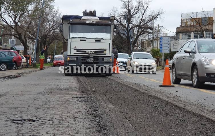 El sector del carril norte era el más dañado en 7 de Marzo y Maciá. (Foto: santotomealdia)