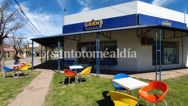 La heladeria está en la esquina de Candioti y Lisandro de la Torre. (Foto: santotomealdia)