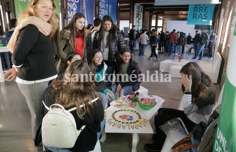 La Expo Carrera se realiza en el Molino Marconetti. (Foto: UNL)