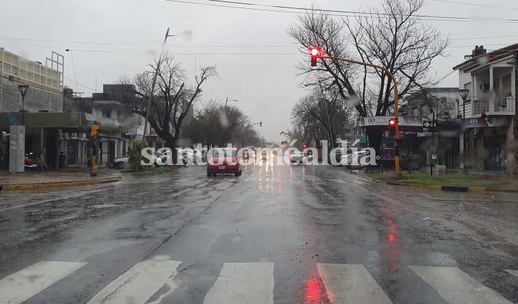 la lluvia fue protagonista en el comienzo de la jornada. (Foto: santotomealdia)