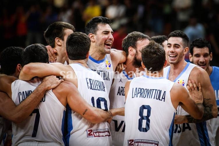 Argentina logró un triunfo histórico ante Serbia. (Foto: FIBA)