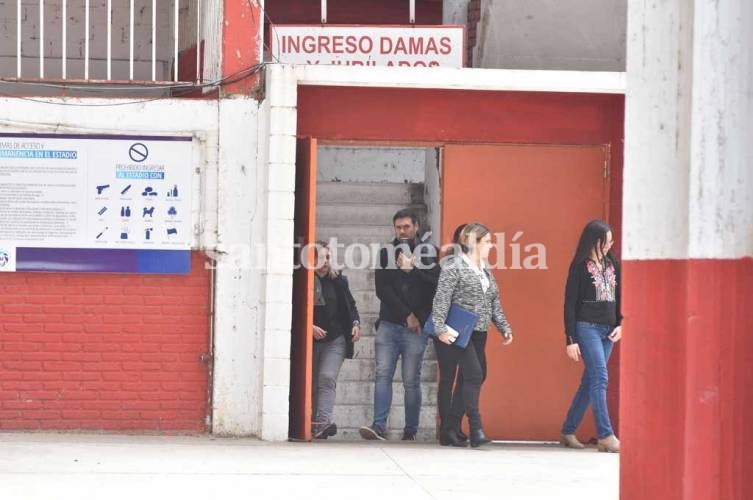 Uno de los allanamientos se efectuó en la sede del Club Atlético Unión. (Foto: El Litoral)