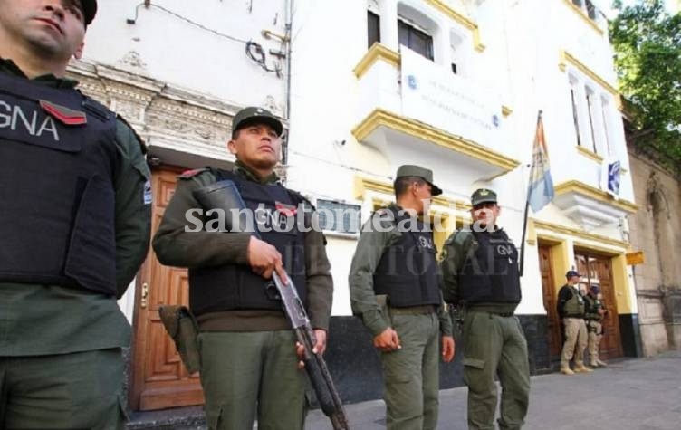 Detuvieron al jefe y subjefe de la Policía Federal de Santa Fe