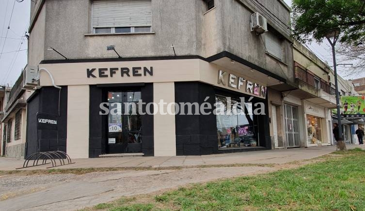 El local asaltado este lunes, en plena 7 de marzo. (Foto: santotomealdia)