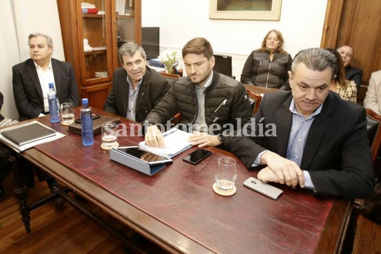 Pullaro acudió a la Cámara de Diputados acompañado por funcionarios del gabinete provincial. (Foto: Gentileza)