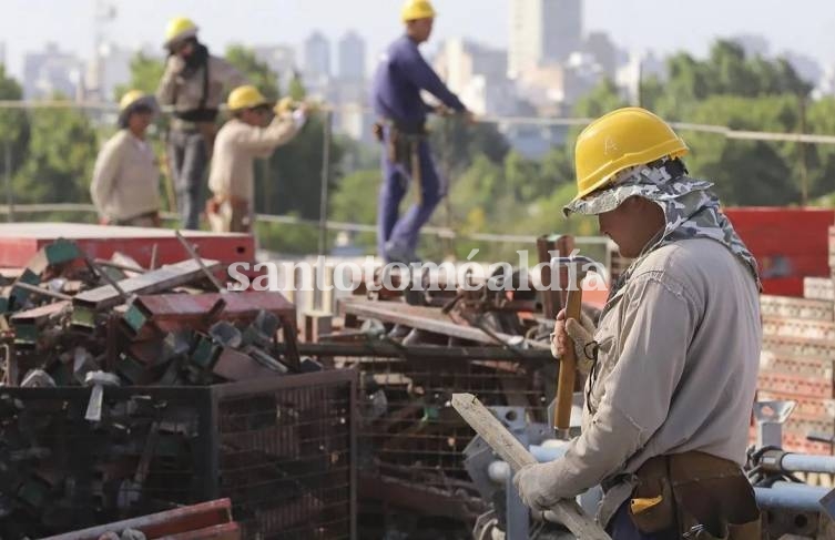 Autorizaron obras privadas, actividades de inmobiliarias y servicios de mudanzas en el Gran Santa Fe 