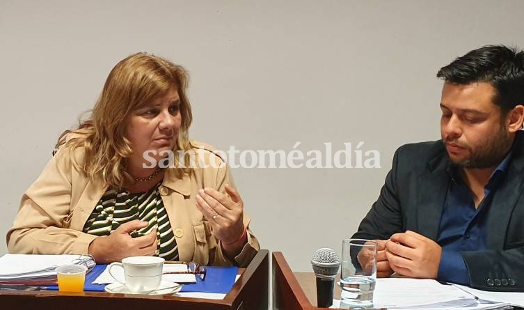 Rosana Zamora, en el Concejo Municipal. (Foto: santotomealdia)