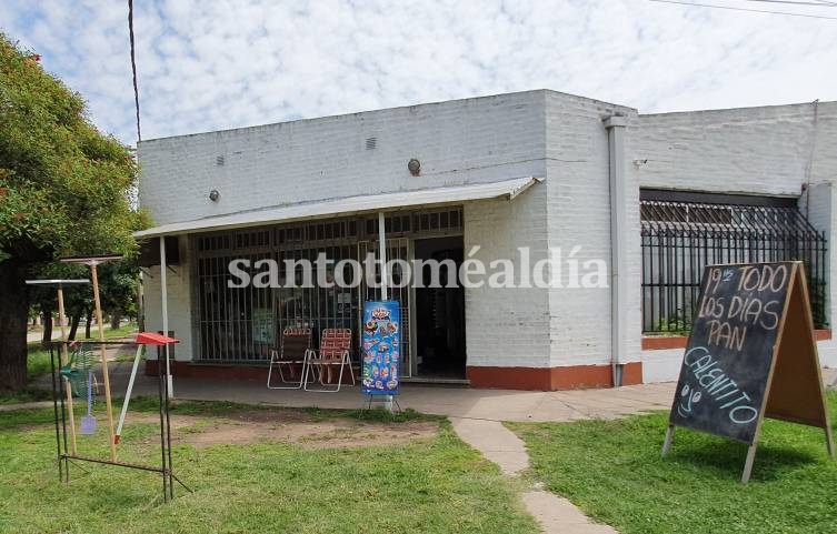 La despensa está ubicada en la ochava noroeste de Castelli y Arenales. (Foto: Santotomealdia)