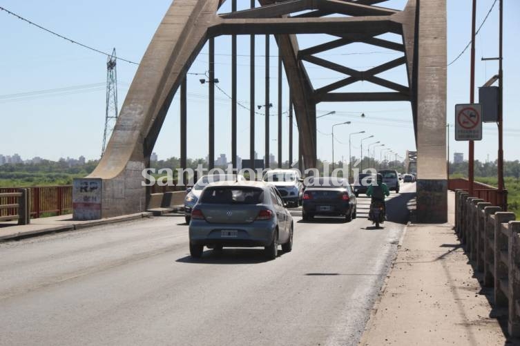 Desde esta noche, completarán los trabajos de repavimentación del puente Carretero