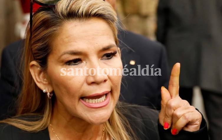 La presidenta interina de Bolivia puso en duda la participación del partido de Evo Morales en las elecciones