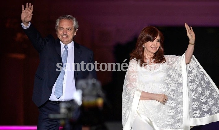 De Cristina a Alberto: “Presidente, tiene una tarea muy dura, le dejaron un país devastado”