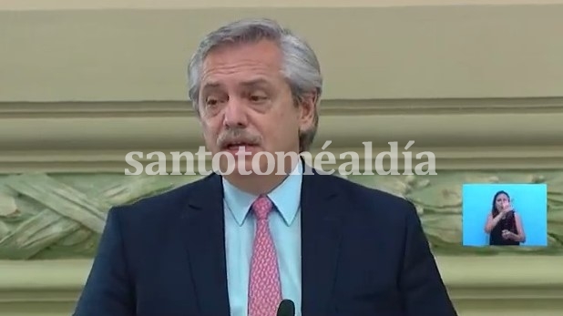 El presidente estuvo en la legislatura santafesina. (Captura de TV)