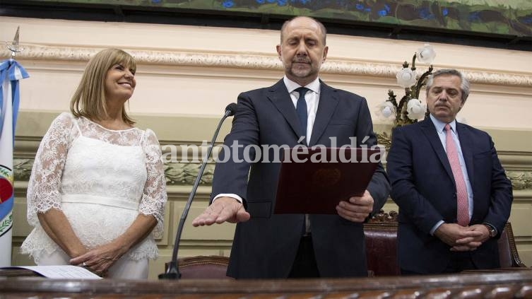 Con la presencia del presidente Fernández, Omar Perotti juró y ya es gobernador de Santa Fe