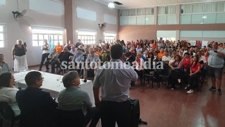 El acto de asunción se realizó al mediodía en la Sala Cultural. (Foto: Santotomealdia)