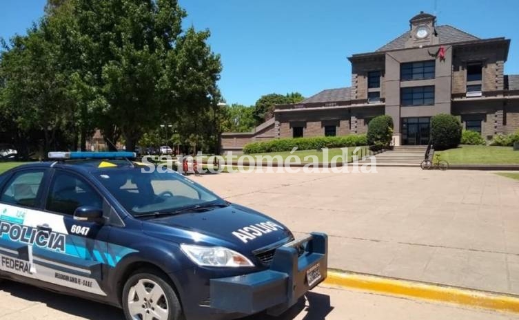 Por orden del juez Bonadio, allanaron una Municipalidad y tres Comunas del interior provincial