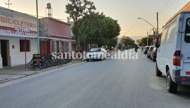 Motochorros asaltaron a una mujer de 60 años cuando iba a trabajar