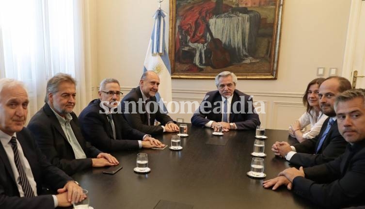 La reunión encabezada por Fernández se realizó en la Casa Rosada. (Foto: Prensa Busatto)