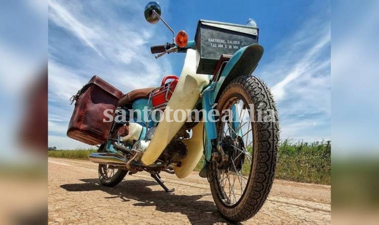 La Econo Power modelo 92 en la que Pablito ya inició la travesía. (Foto: Instagram @imhoffpablo)