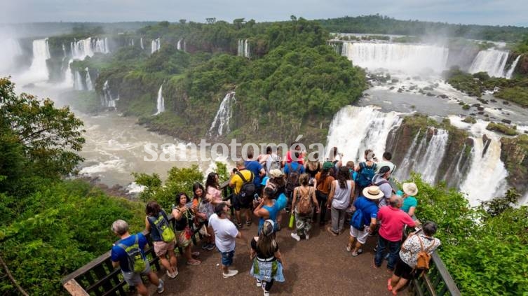 El Gobierno apuesta al turismo internacional para que ingresen dólares