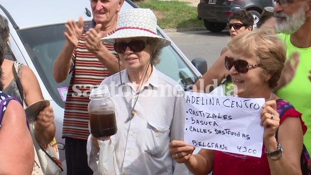 Nueva manifestación de vecinos frente al Municipio