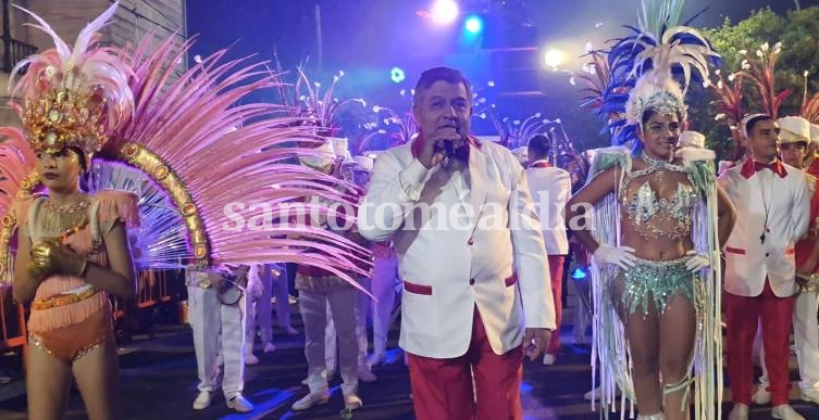 Emperatríz, con música en vivo, se mantiene a la vanguardia en cada edición de los carnavales.