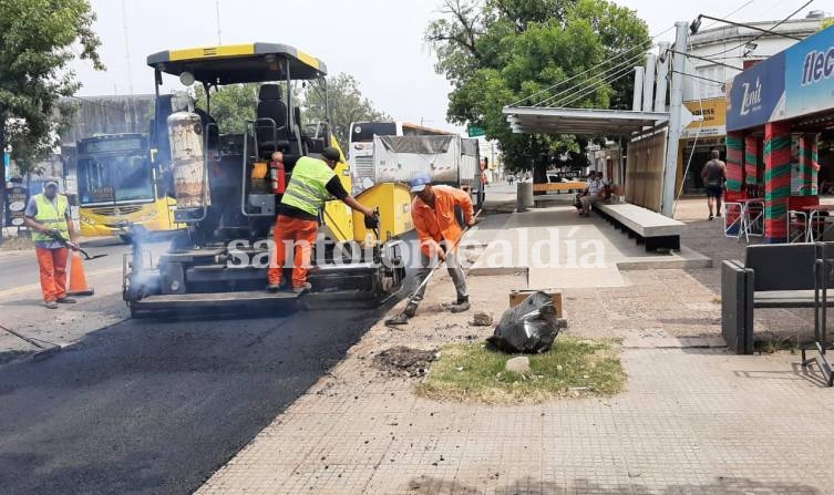 Vialidad Nacional avanza con las obras de bacheo en las avenidas