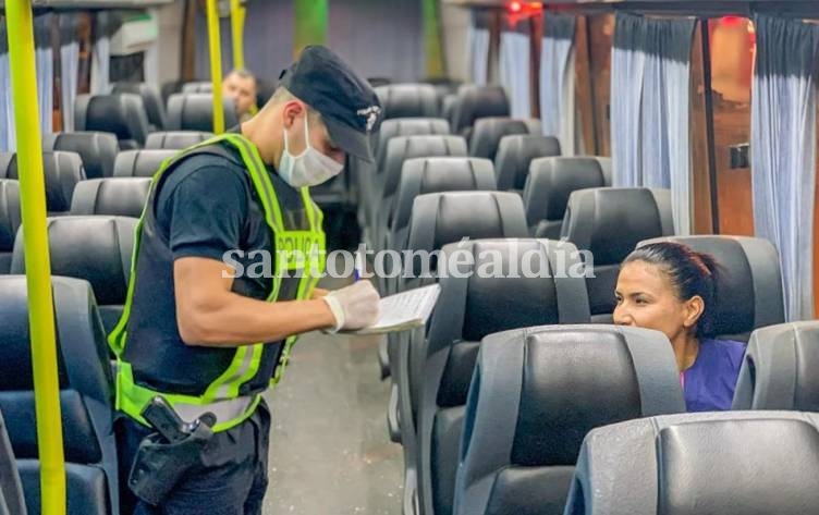 En el transporte público también se realizan controles. 