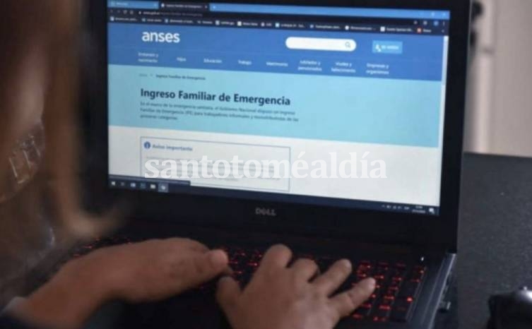 Desde este sábado, los beneficiarios del Ingreso Familiar de Emergencia podrán ingresar sus datos bancarios para cobrar