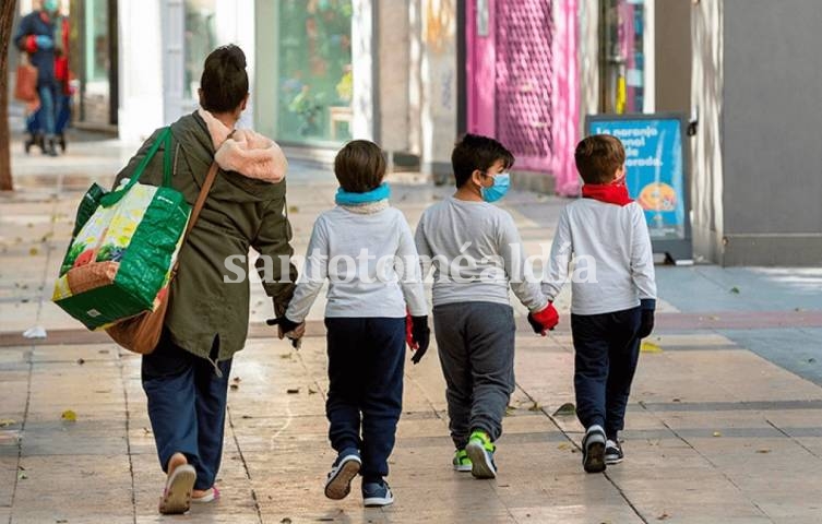 Los hijos de padres separados podrán alternar entre las casas de sus progenitores una vez por semana.