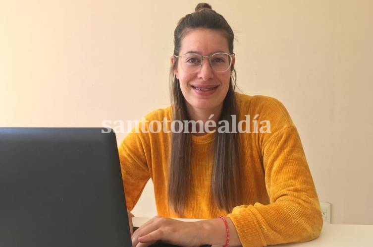 Florencia González le entregó a la intendenta protocolos para la apertura de más rubros del sector productivo