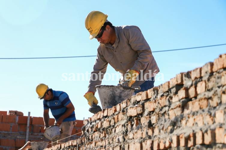 Proponen crear puestos de empleo a través de la contratación para obra y servicios públicos de cooperativas de trabajo