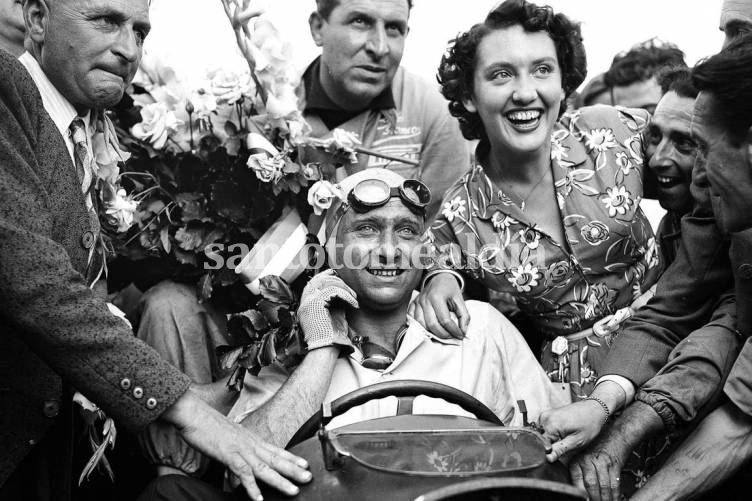 A 25 años del adiós a Fangio, la leyenda que logró cinco coronas en la Fórmula 1