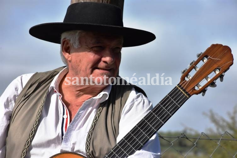 Orlando Vera Cruz festejará sus 76 años con una actuación online