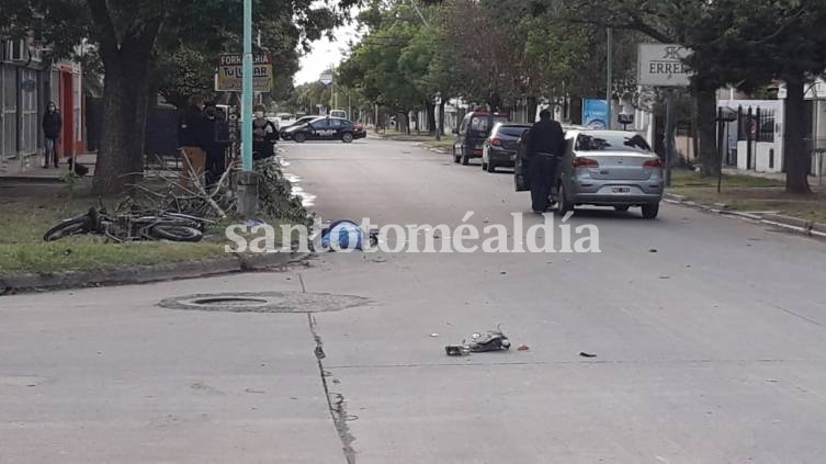 Accidente fatal en Hernandarias y Centenario: murió un motociclista