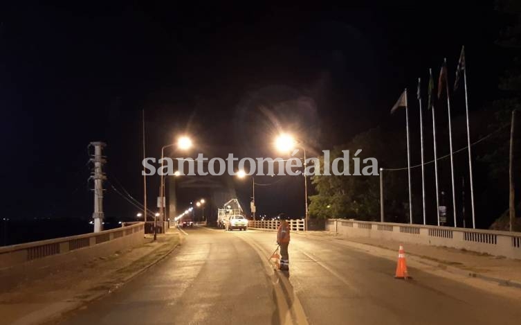 Esta noche continuarán los trabajos en las luminarias del Puente Carretero