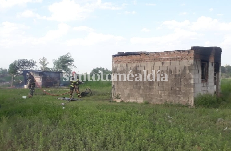 Sigue la violencia en barrio Las Vegas: quemaron otras ocho casas