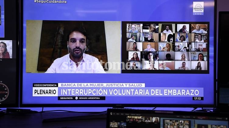 Aborto: el Senado busca emitir dictamen para que se discuta en el recinto el martes 29