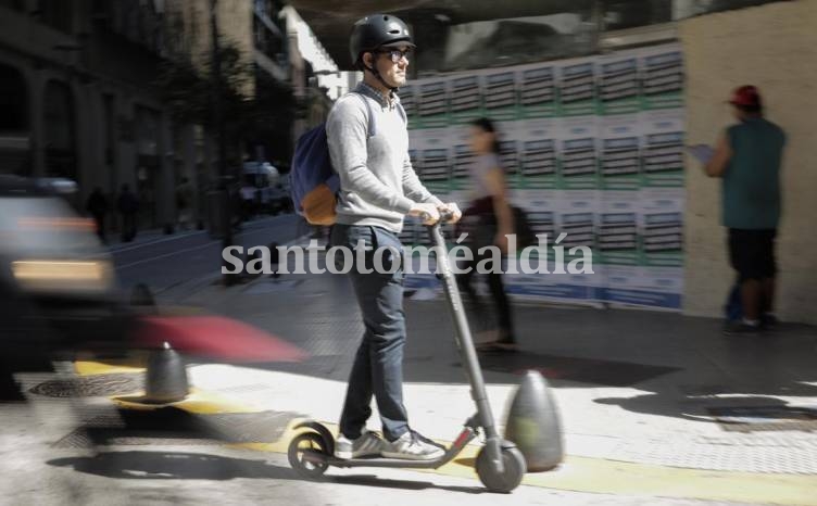 Reglamentaron el uso de los monopatines eléctricos en la ciudad de Santa Fe